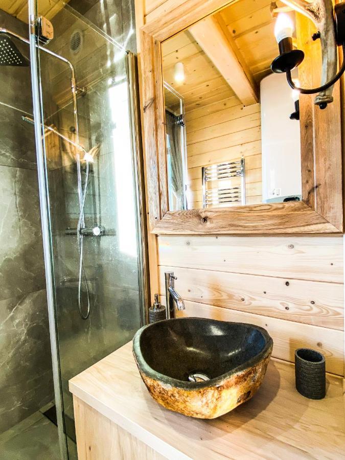 Osada Janosika Jacuzzi Drewniany Domek Na Odludziu Klikuszowa المظهر الخارجي الصورة